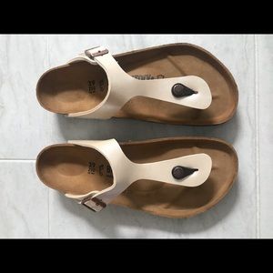 NIB Gizeh Birkenstock sandals